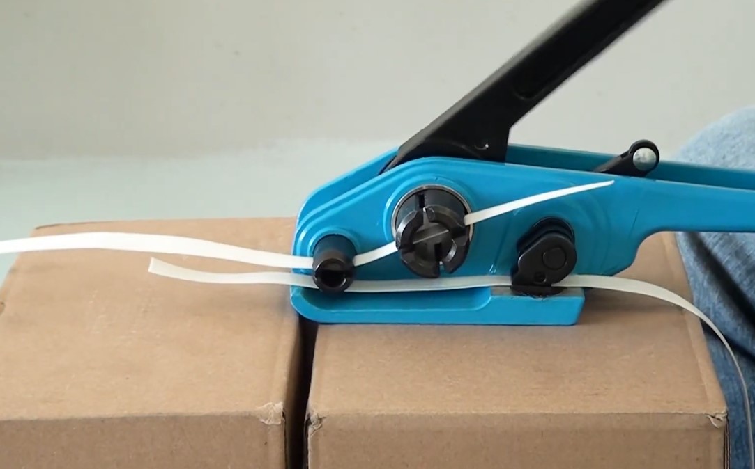 Механический стреппинг инструмент